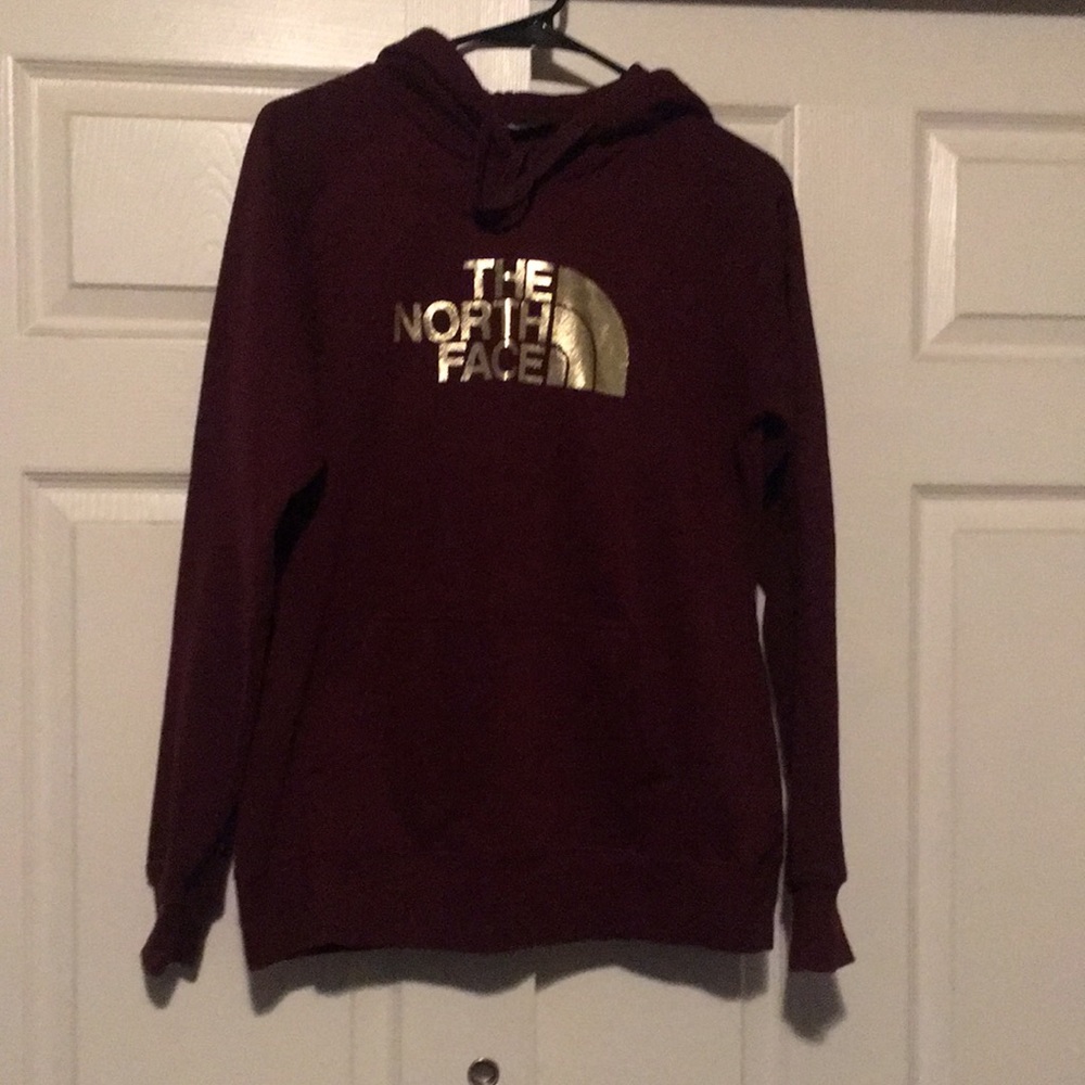 Women’s sweatshirt burgundy, size medium